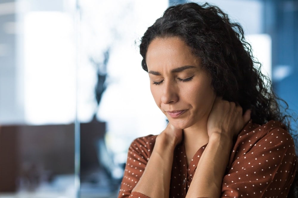 Neck Pain From Poor Posture at Work: Causes and Solutions